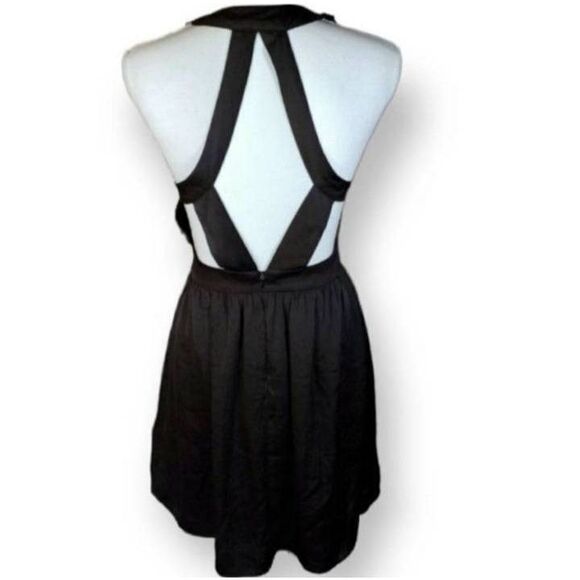 BCBGENERATIONS BLACK CUTOUT DRESS SZ.8 EUC. - Picture 5 of 9